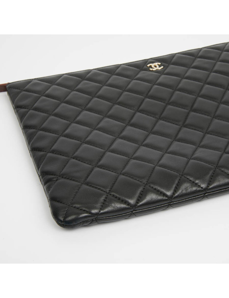 Porte documents CHANEL cuir d'agneau matelassé noir