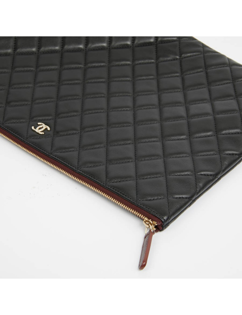 Porte documents CHANEL cuir d'agneau matelassé noir
