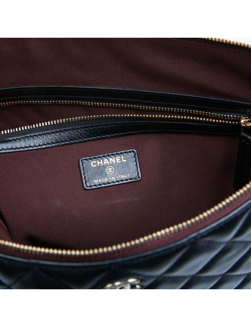 Porte documents CHANEL cuir d'agneau matelassé noir