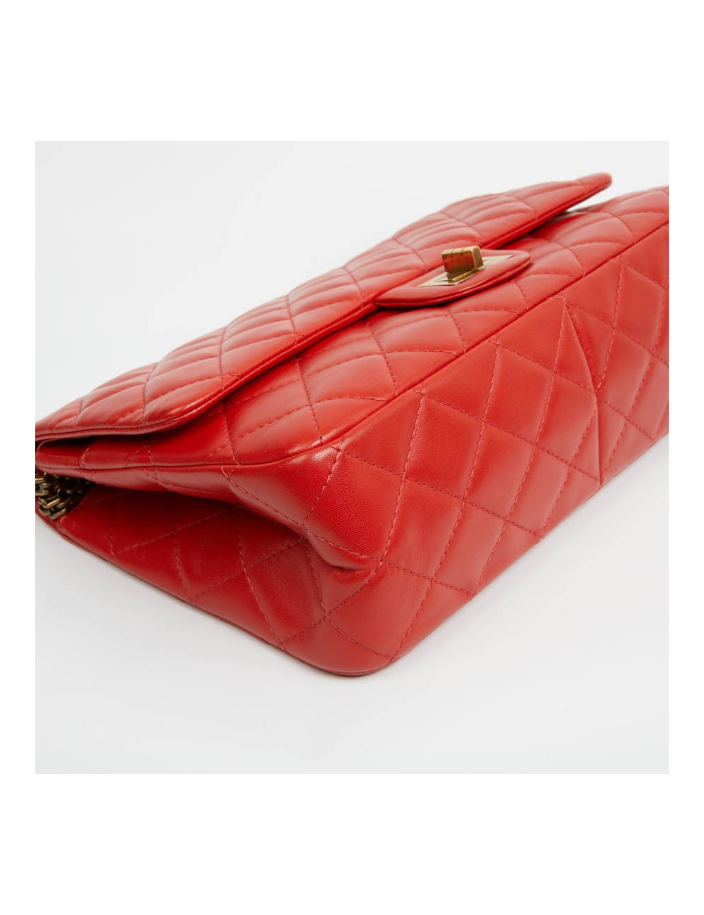 2.55 CHANEL cuir d'agneau rouge
