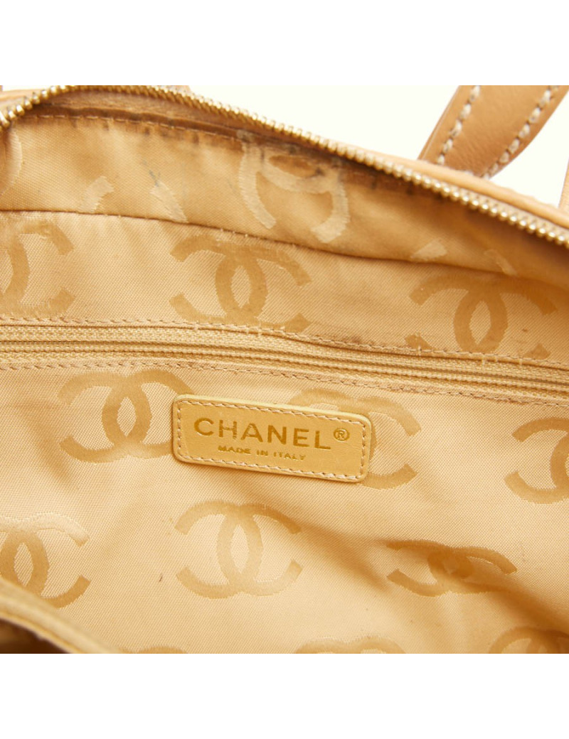 Cabas CHANEL cuir matelassé beige