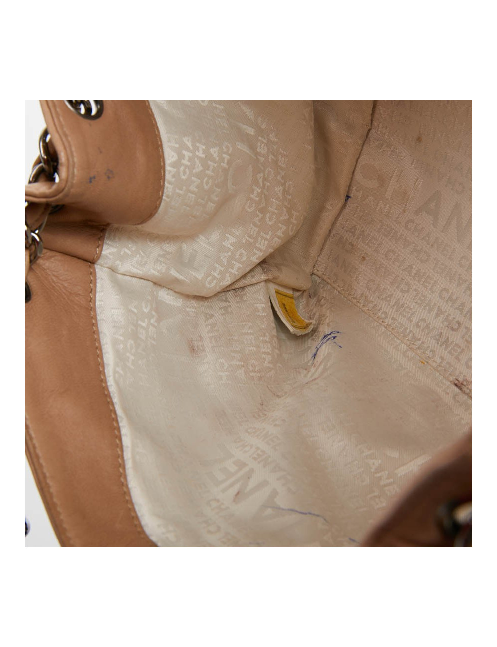 Sac CHANEL cuir d'agneau beige et chaine ruthénium