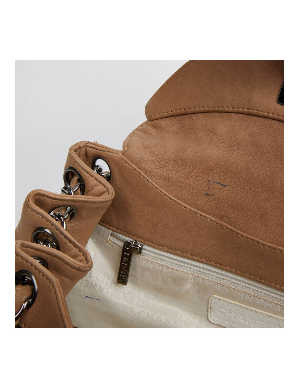 Sac CHANEL cuir d'agneau beige et chaine ruthénium