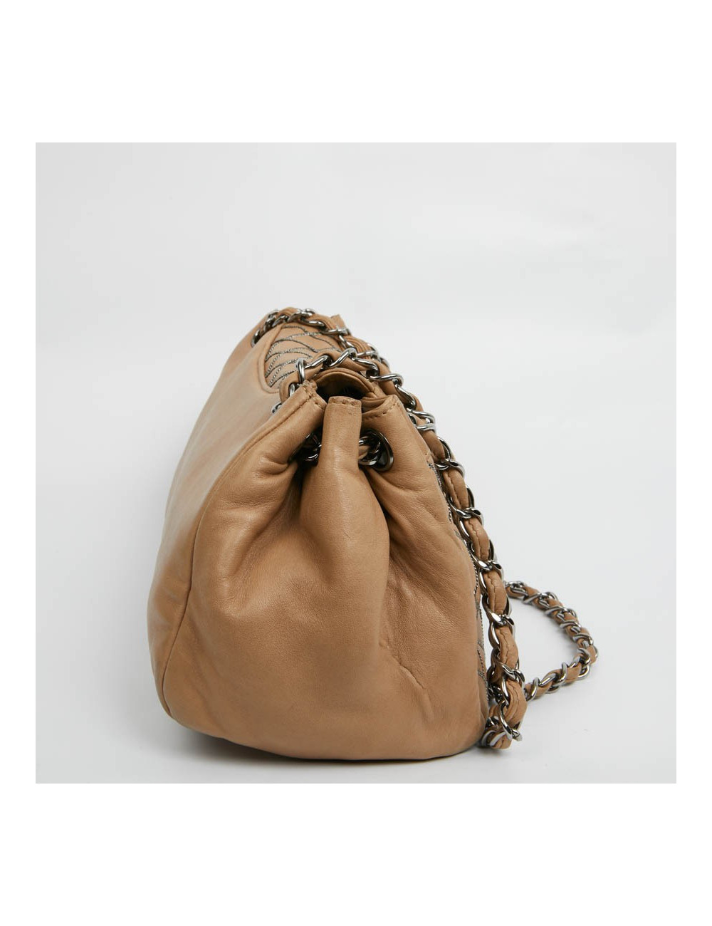 Sac CHANEL cuir d'agneau beige et chaine ruthénium
