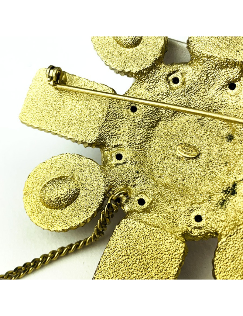 CHANEL Chatelaine croix