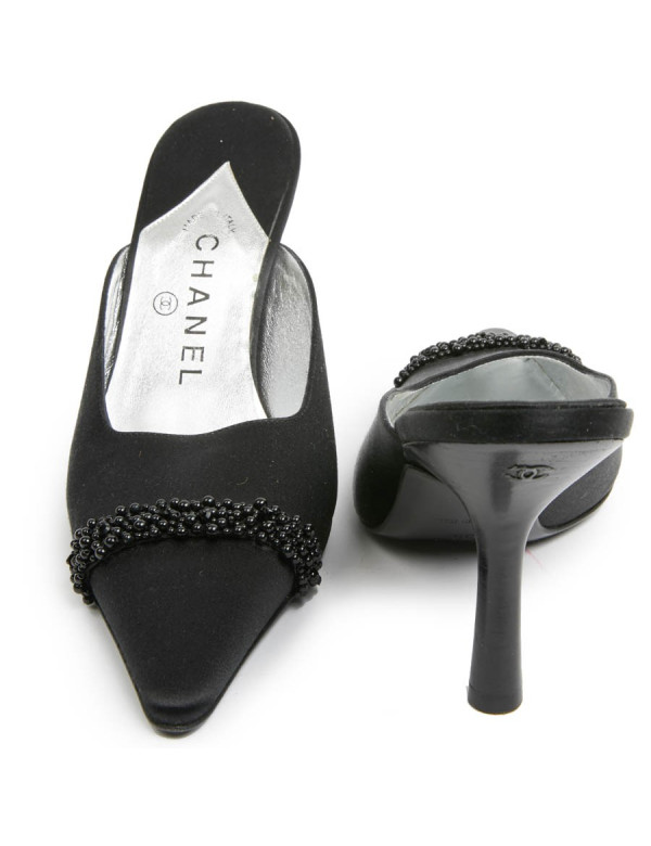Sandales CHANEL T39 neuves noires bout perles
