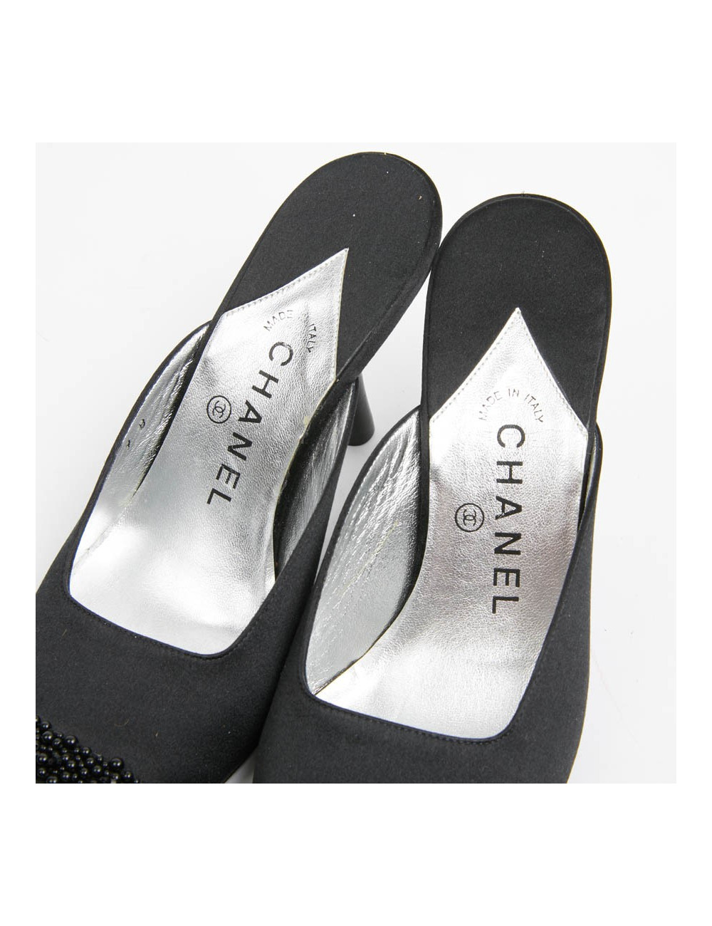Sandales CHANEL T39 neuves noires bout perles