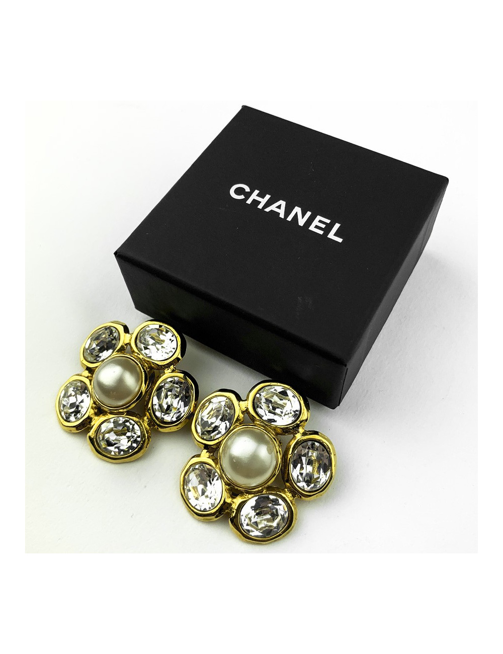 Clips d'oreille CHANEL Couture Vintage