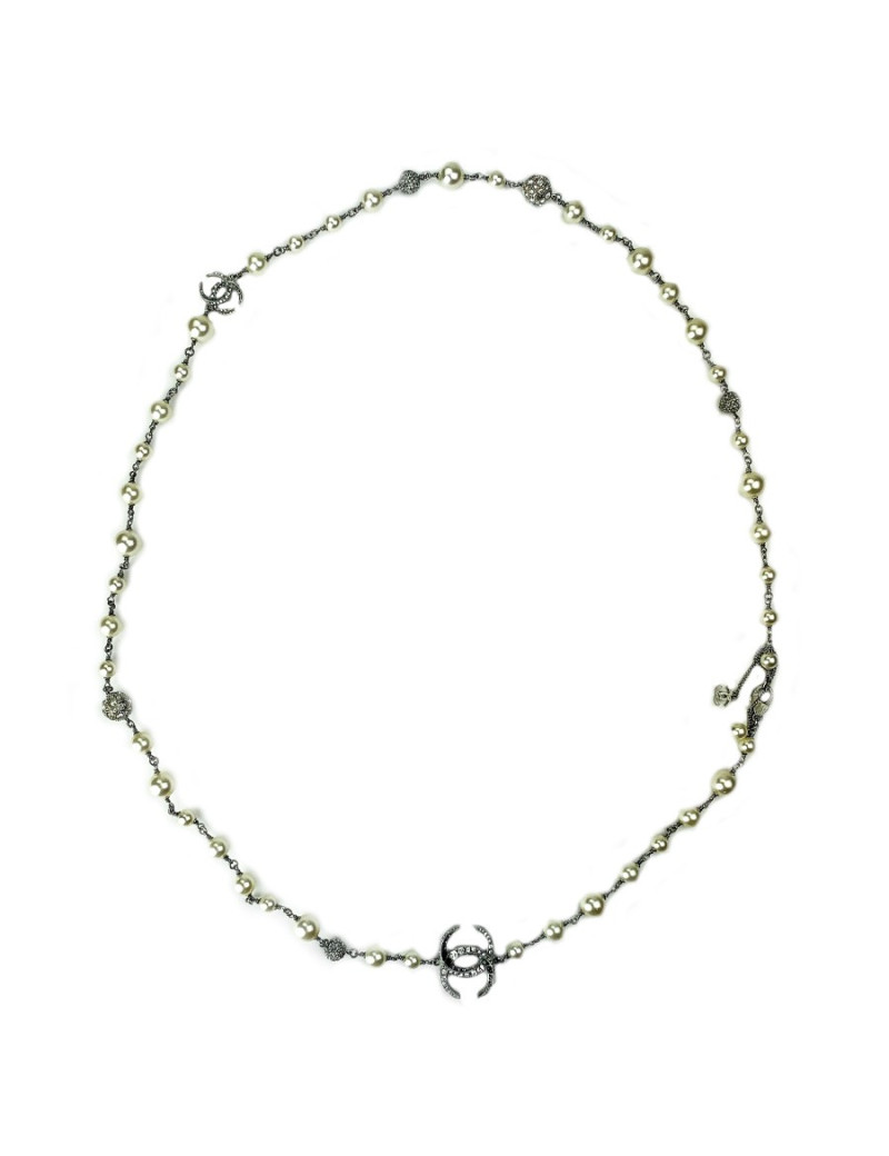 Sautoir CHANEL perles nacrées et CC