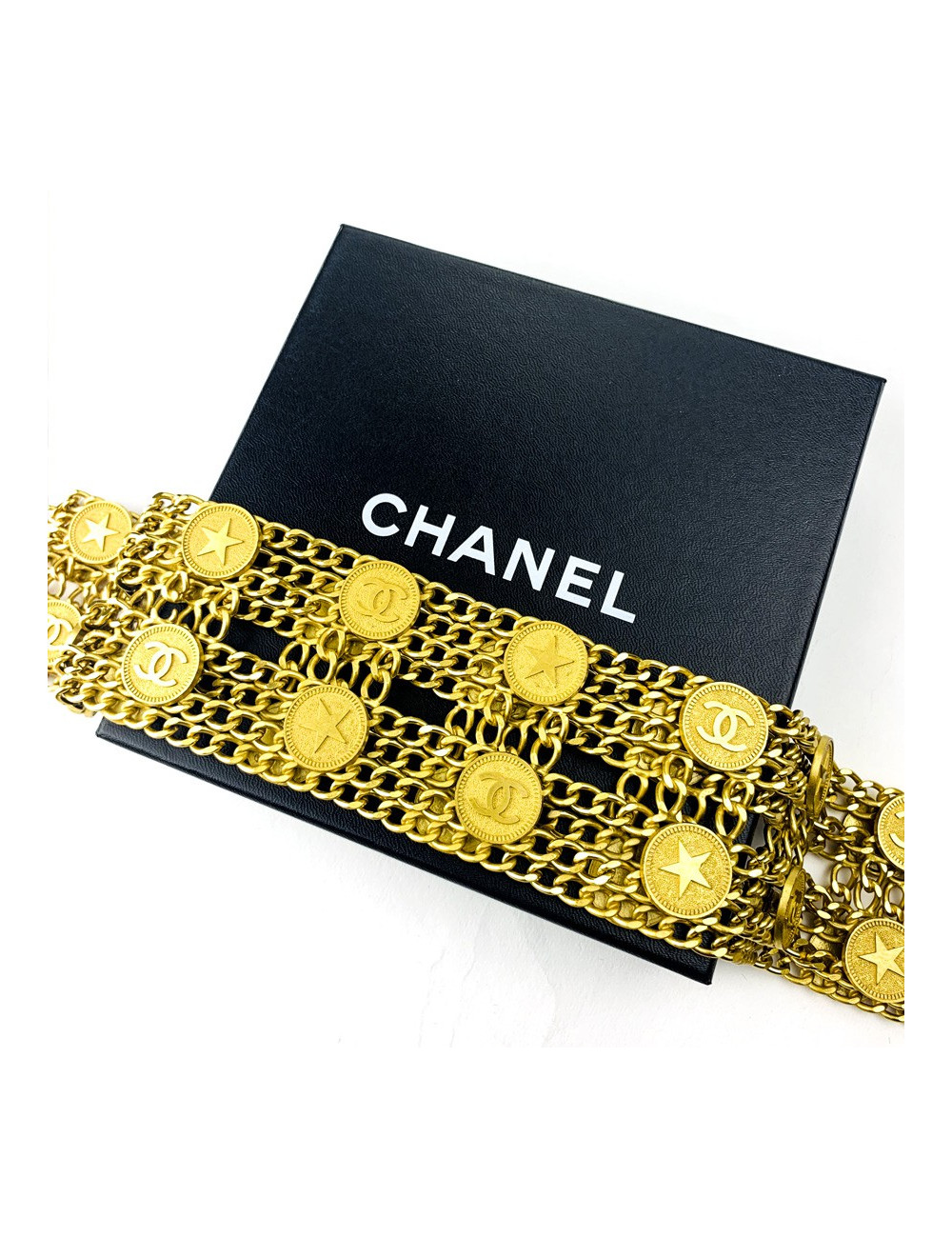 Ceinture CHANEL pièces CC et étoiles