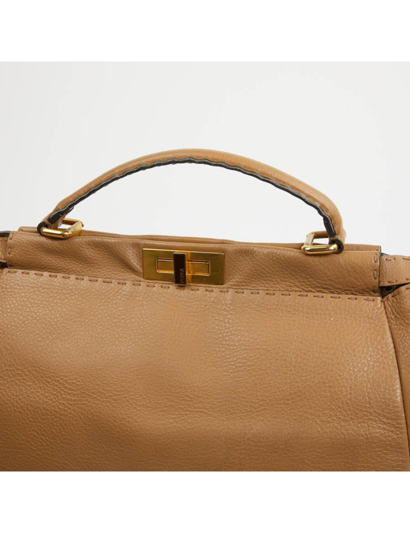 Peekaboo FENDI GM cuir grainé gold