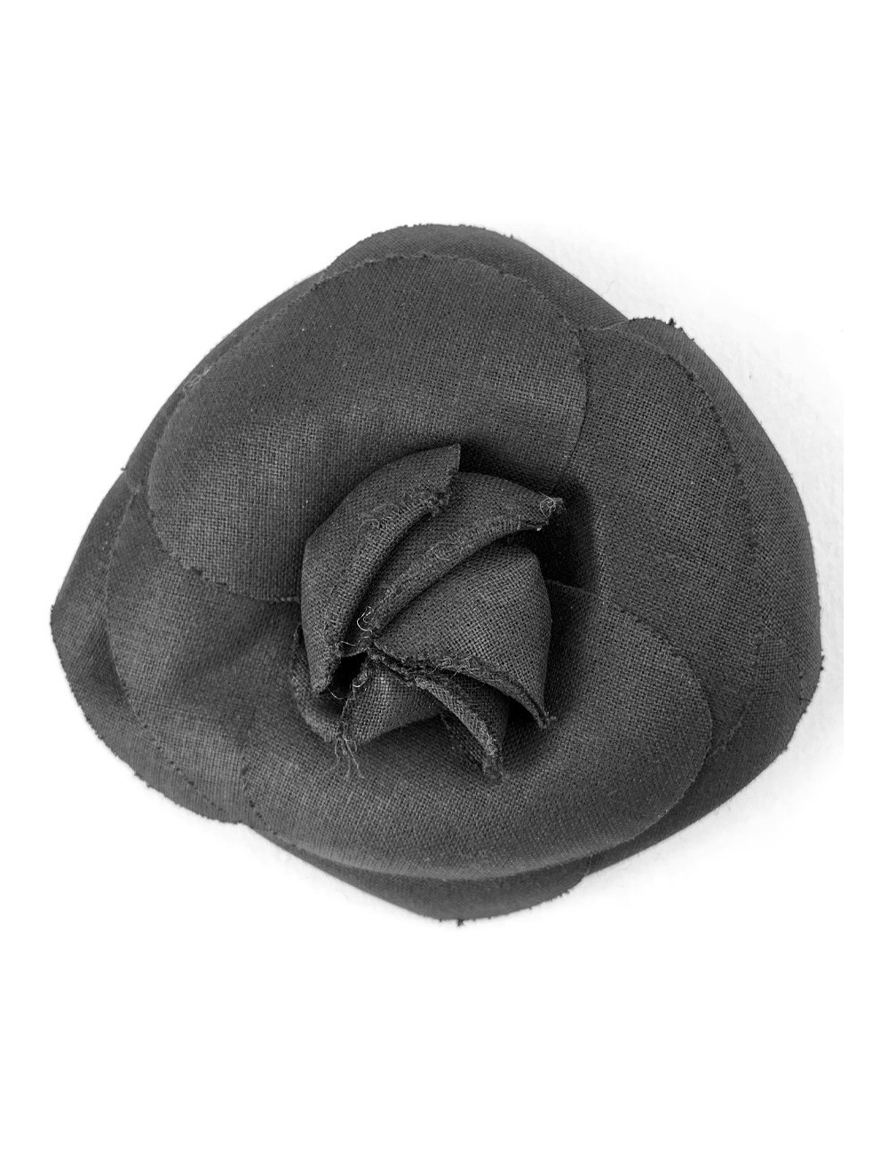 Broche CHANEL camélia tissu noir