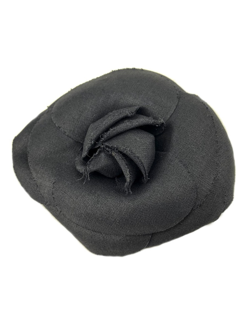 Broche CHANEL camélia tissu noir