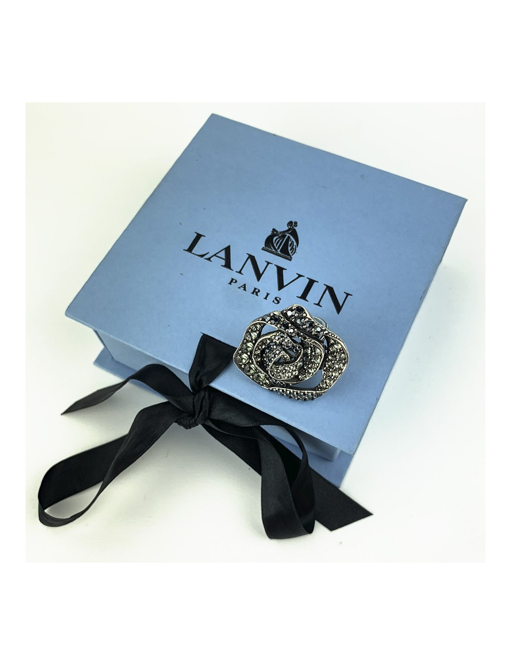 Bague LANVIN fleur avec cristaux noirs