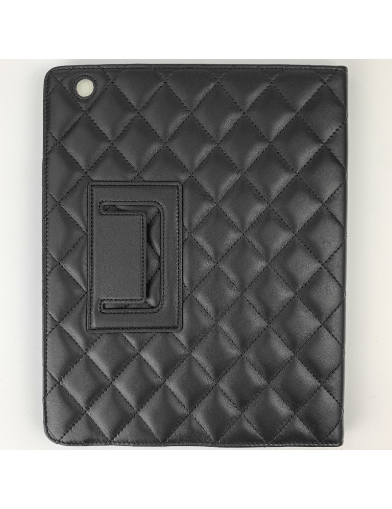 Protège IPAD CHANEL en cuir d'agneau noir