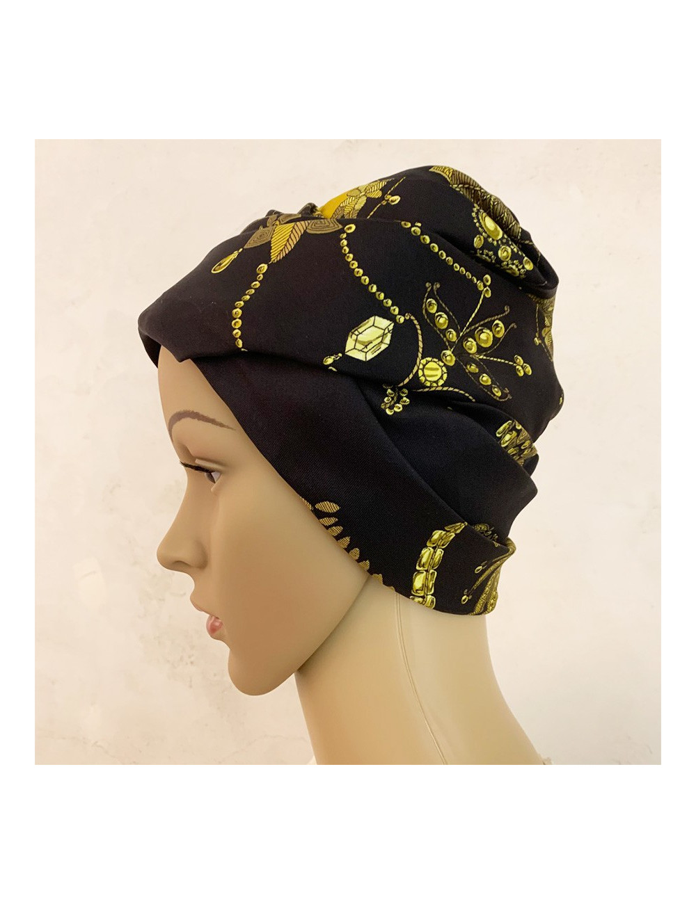 Chapeau HERMES en soie 