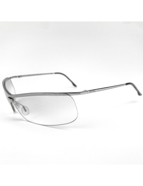 Solaires CHANEL rectangulaires et transparentes