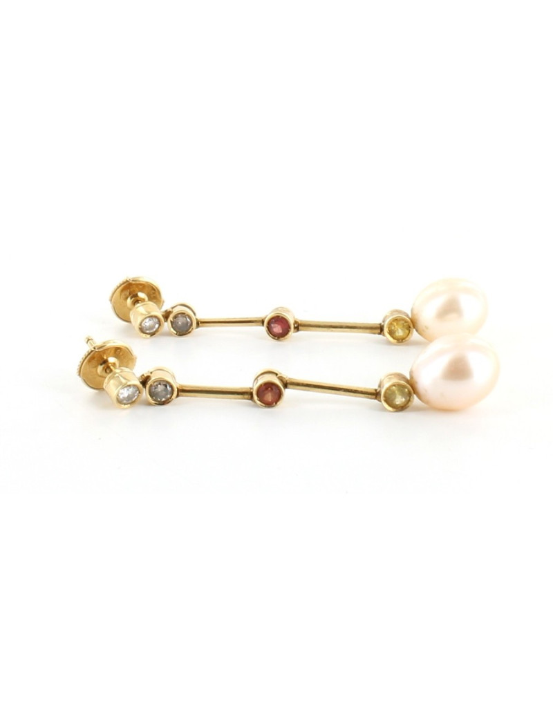 Boucles d'oreilles CHANEL joallerie en or jaune et perles de nacre blanche