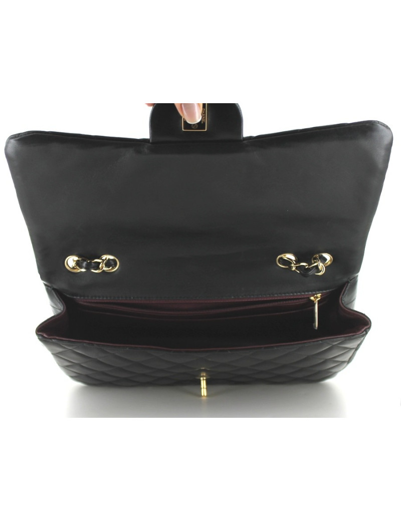 Sac CHANEL jumbo en cuir d'agneau noir et chaîne dorée