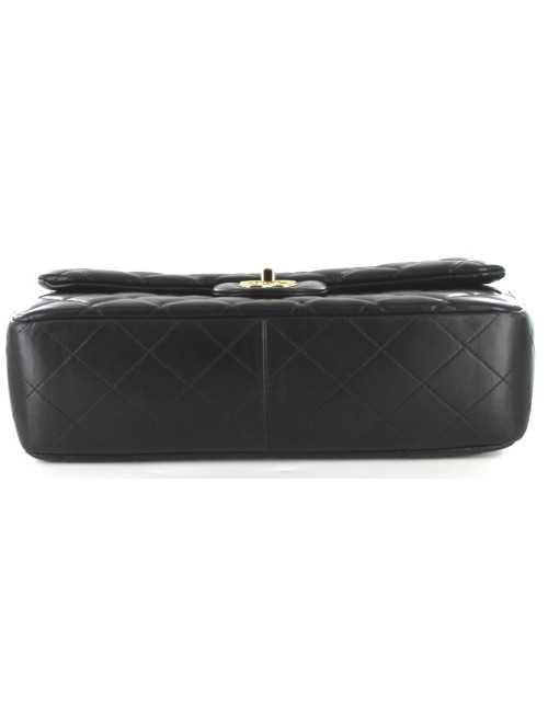 Sac CHANEL jumbo en cuir d'agneau noir et chaîne dorée