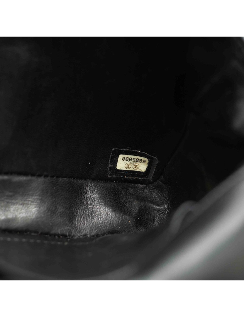 Sac baguette CHANEL alligator noir