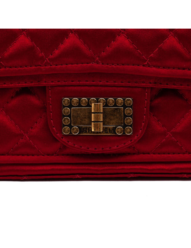 Sac CHANEL "Paris-Shanghai" satin duchesse rouge