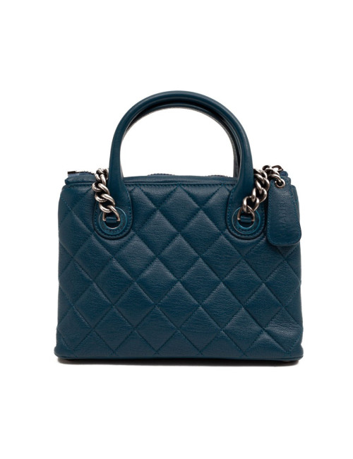 CHANEL bleu sac en cuir grainé