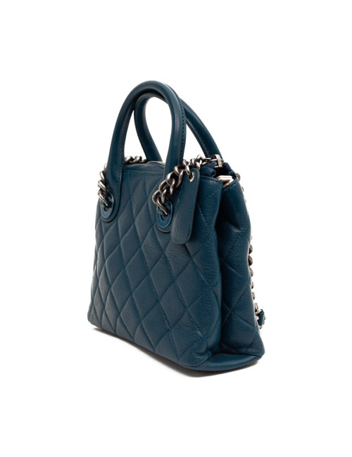 CHANEL bleu sac en cuir grainé