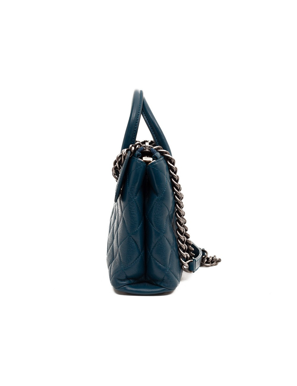 CHANEL bleu sac en cuir grainé