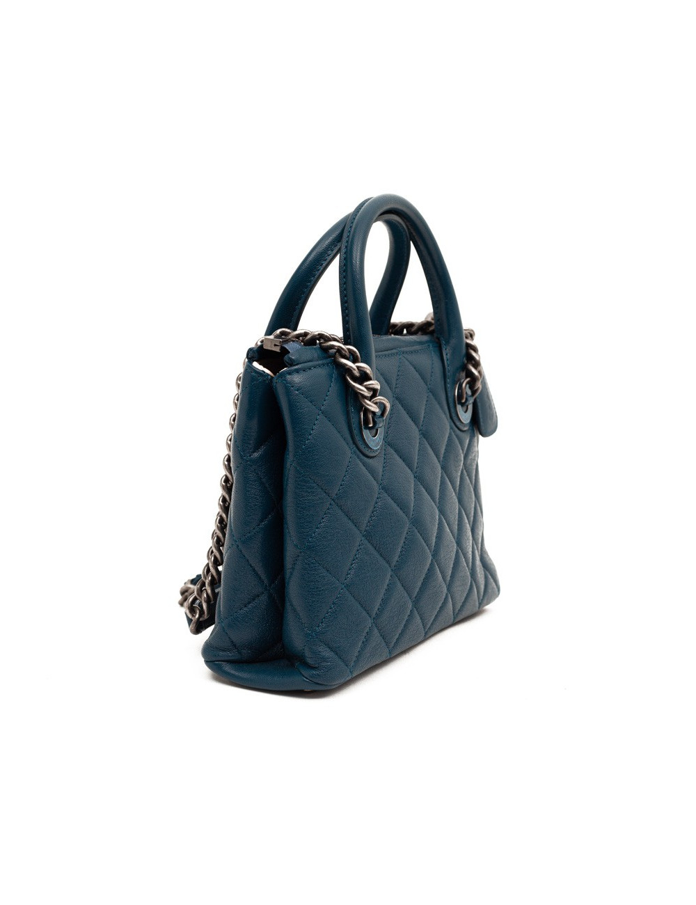 CHANEL bleu sac en cuir grainé