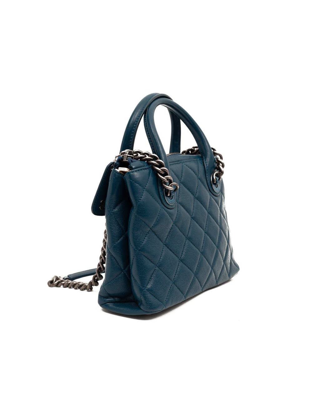 CHANEL bleu sac en cuir grainé