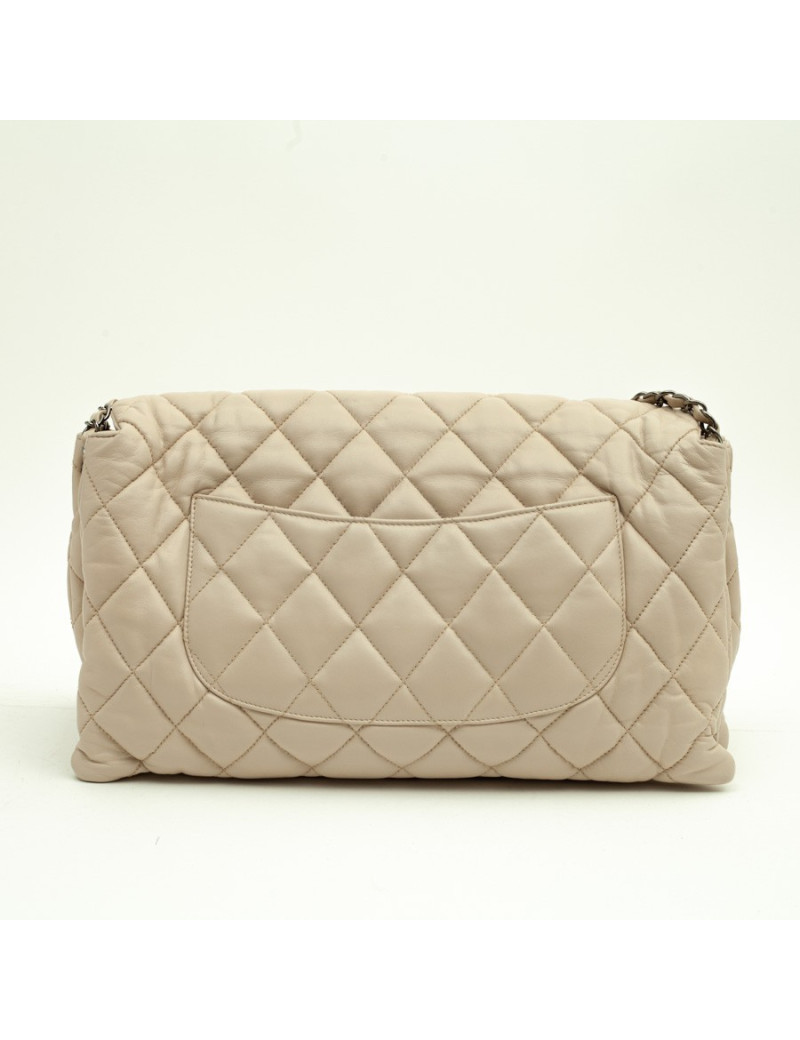 CHANEL jumbo souple 