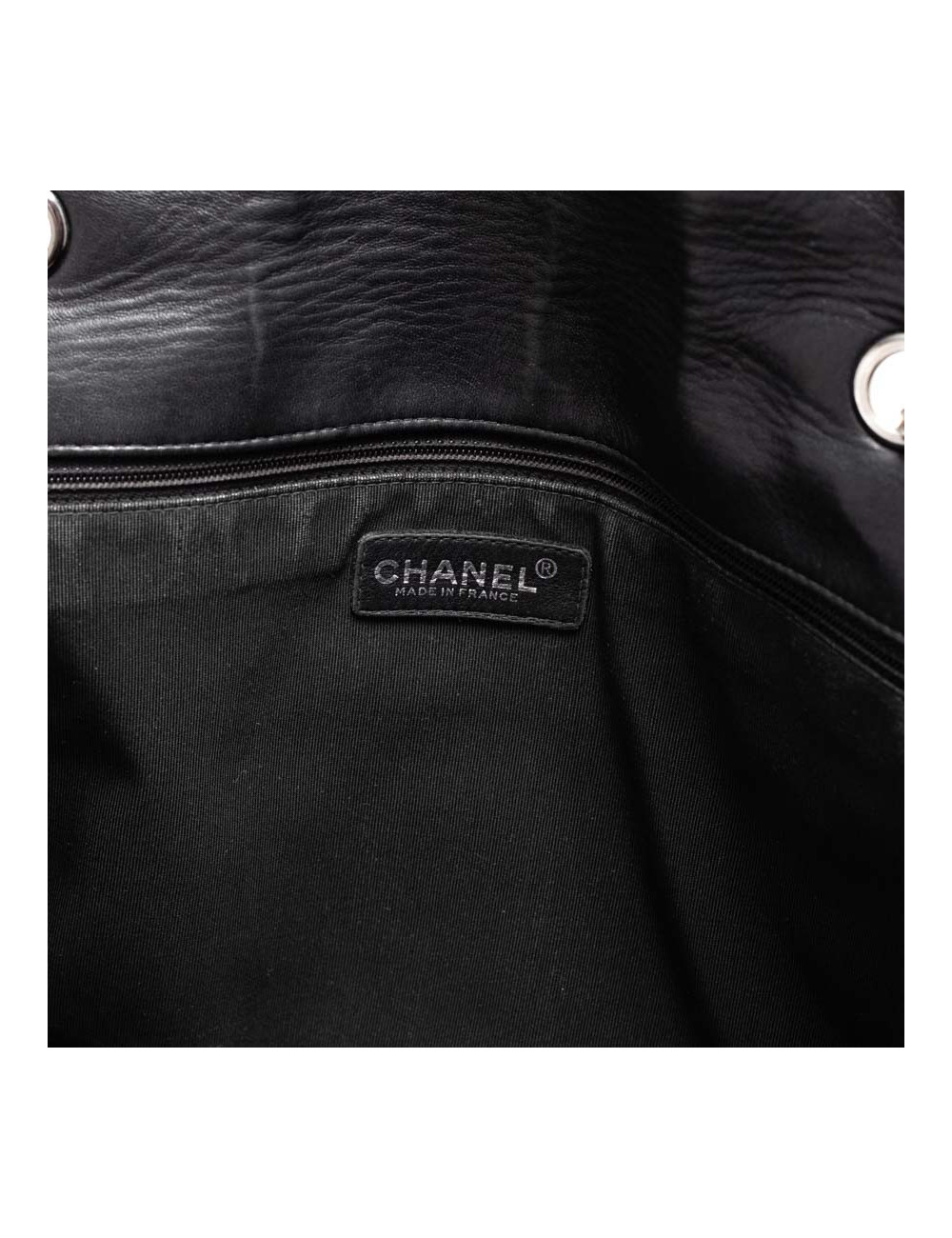 CHANEL sac en cuir souple noir