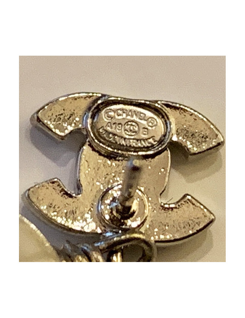 CHANEL clous CC pendants en strass et perle nacrée