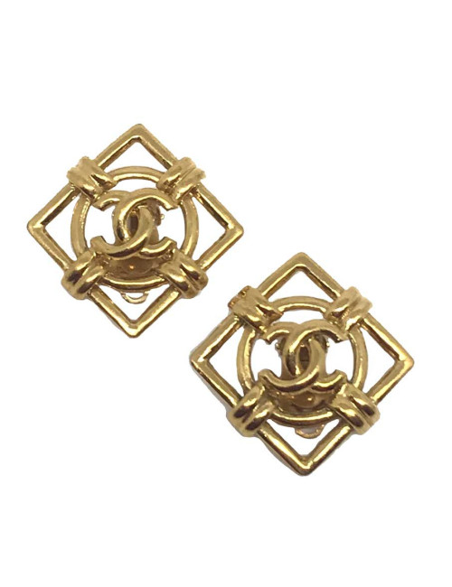 Boucles d'oreille CHANEL carrées dorées CC