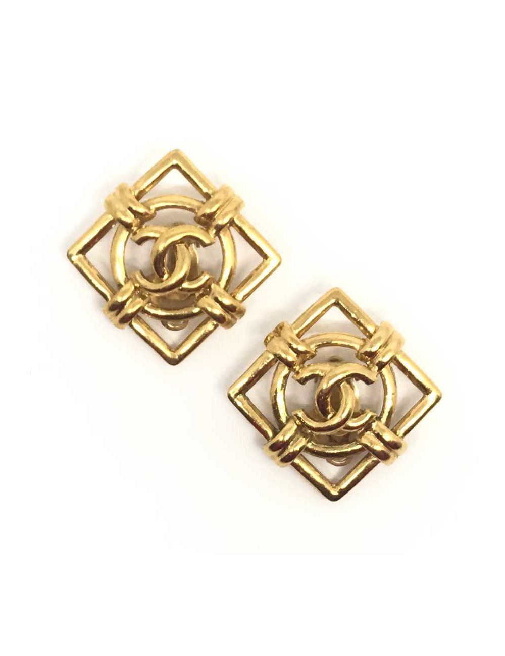 Boucles d'oreille CHANEL carrées dorées CC