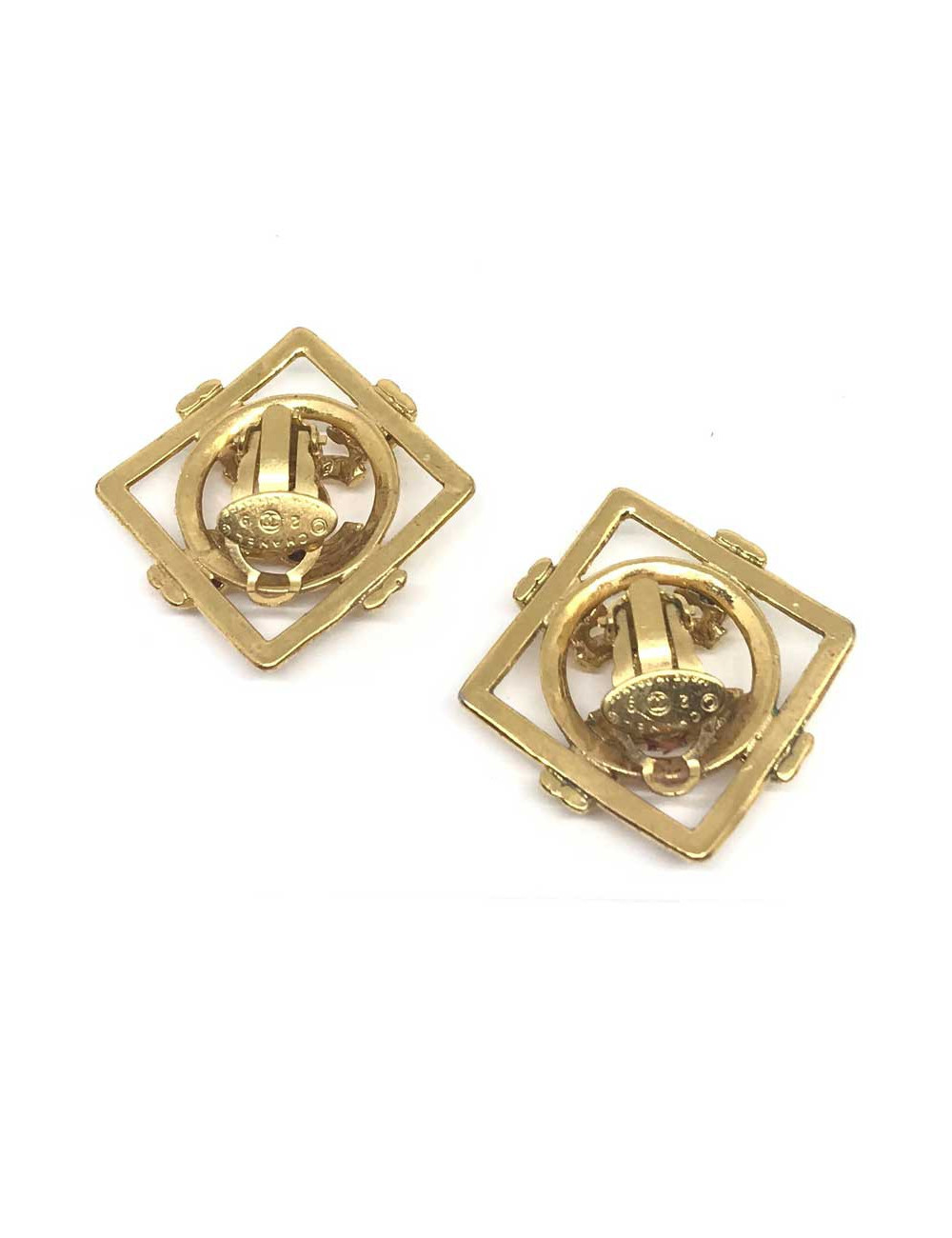 Boucles d'oreille CHANEL carrées dorées CC