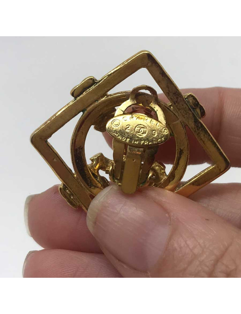 Boucles d'oreille CHANEL carrées dorées CC