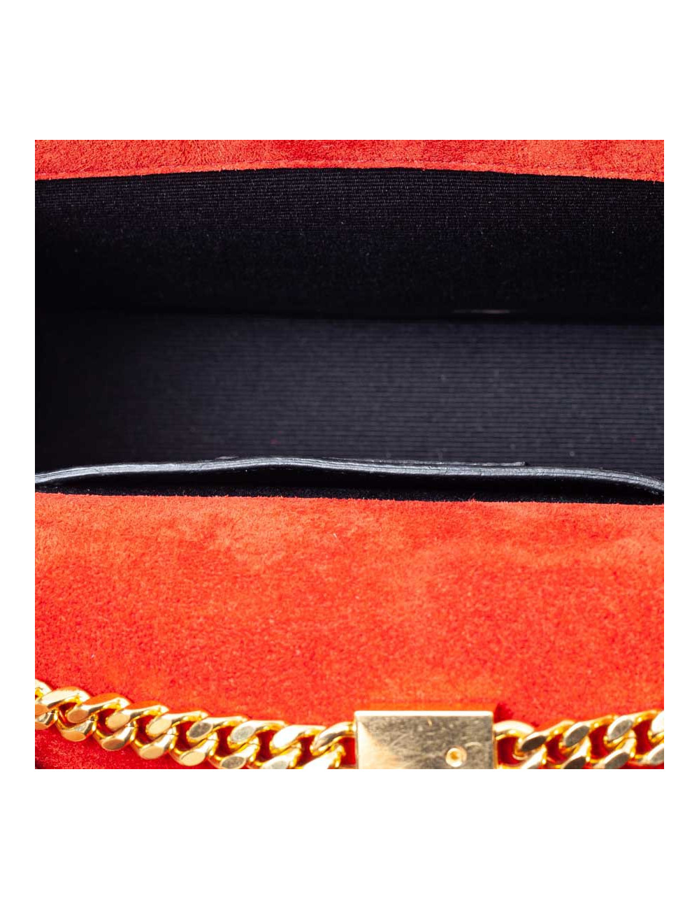 CHANEL bleu sac en cuir grainé