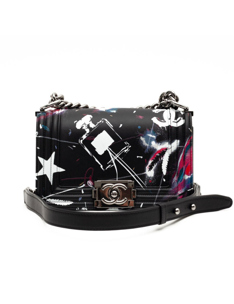 CHANEL sac Boy streetart 