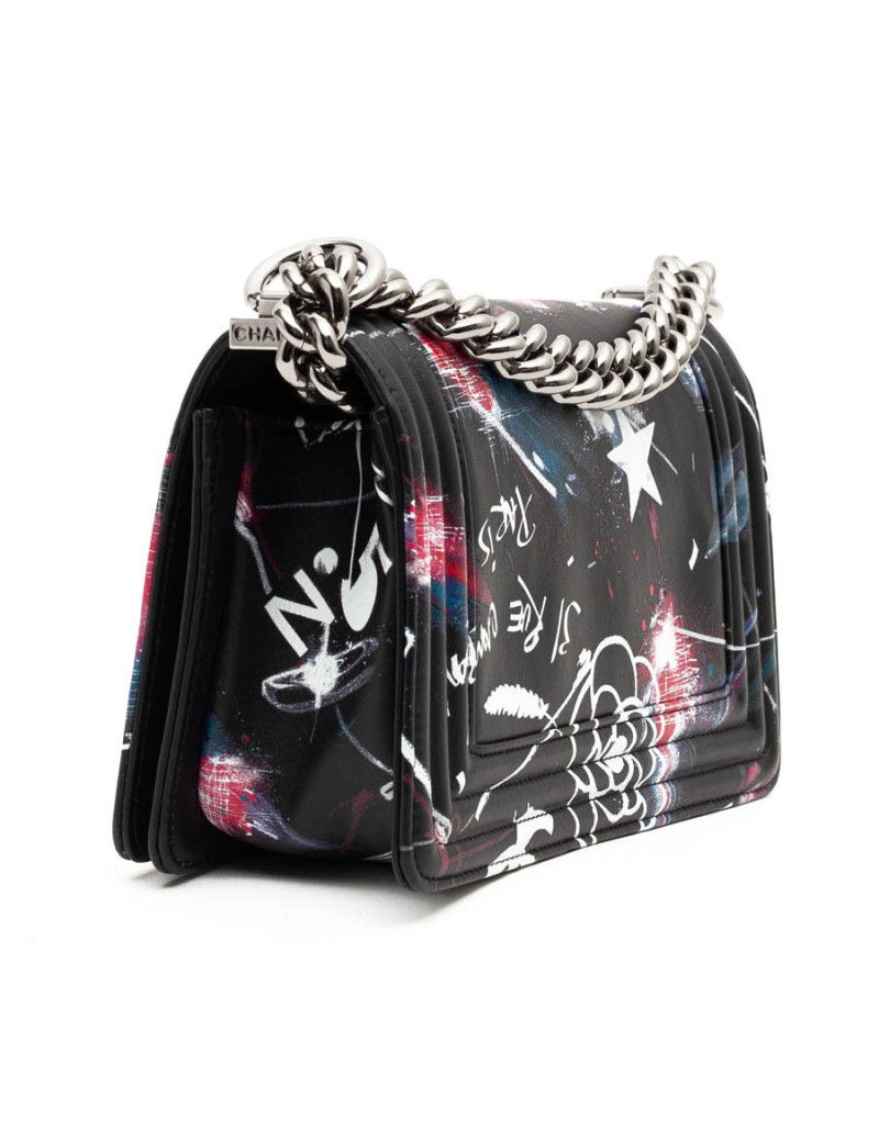 CHANEL sac Boy streetart 