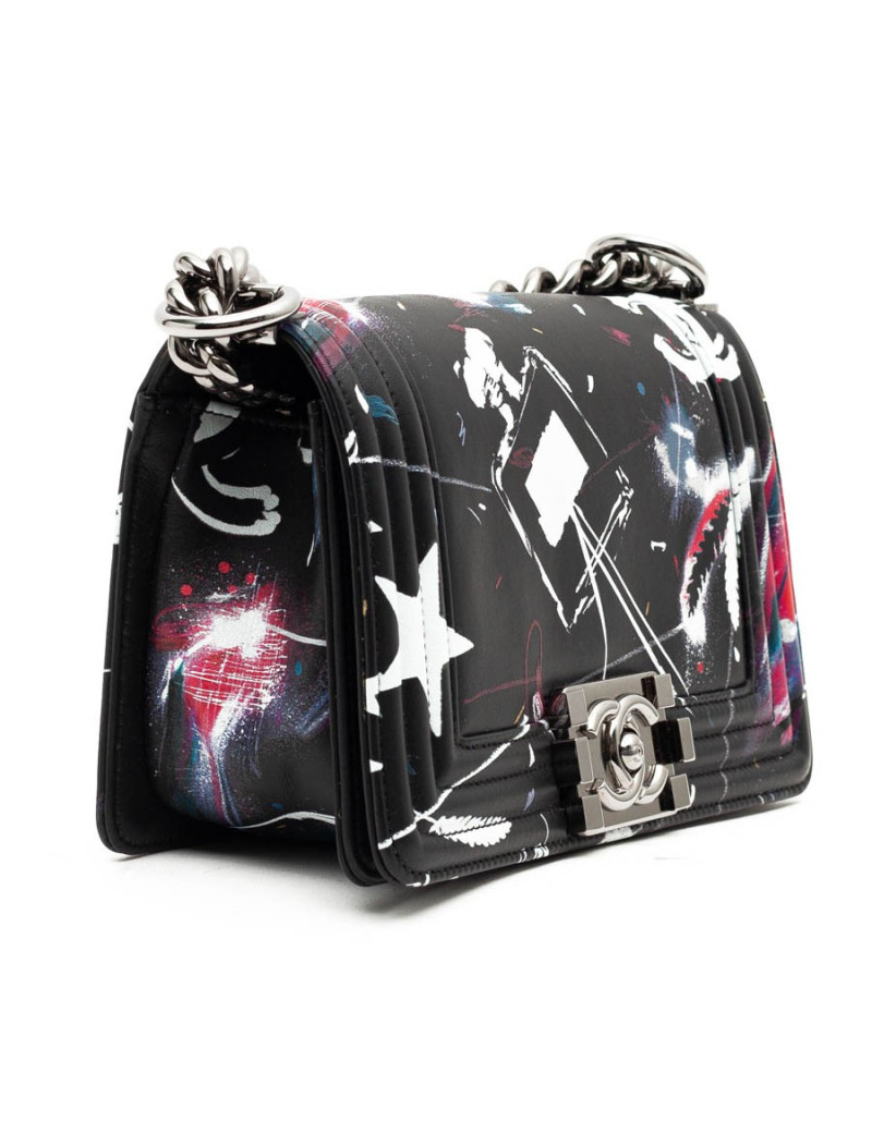 CHANEL sac Boy streetart 