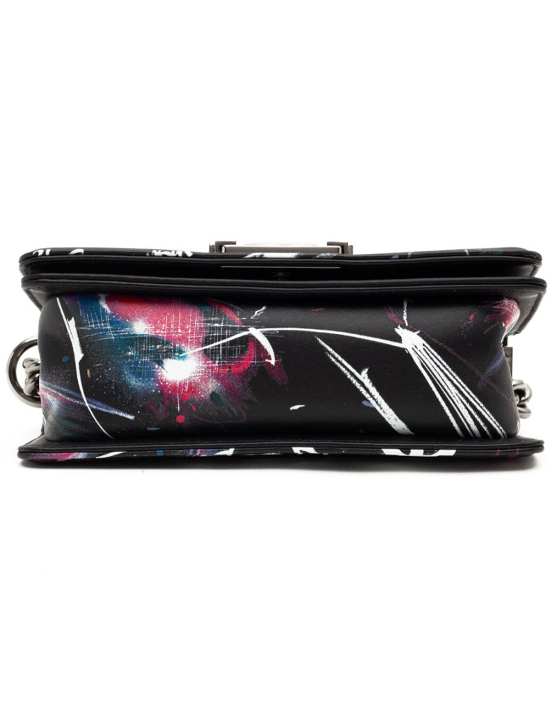CHANEL sac Boy streetart 