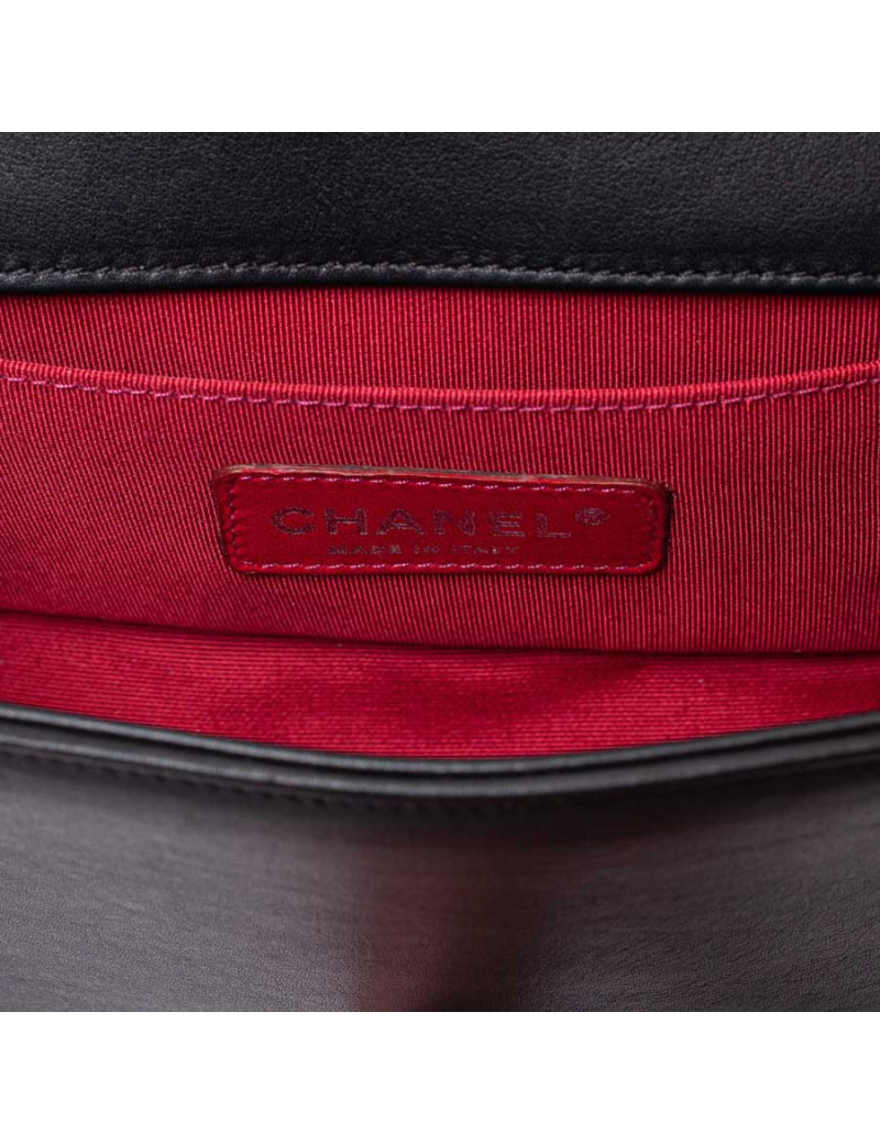 CHANEL sac Boy streetart 