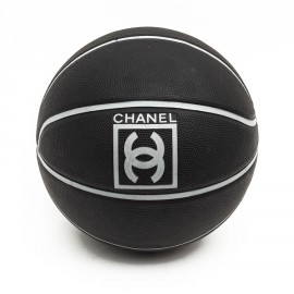 Ballon de basket CHANEL 