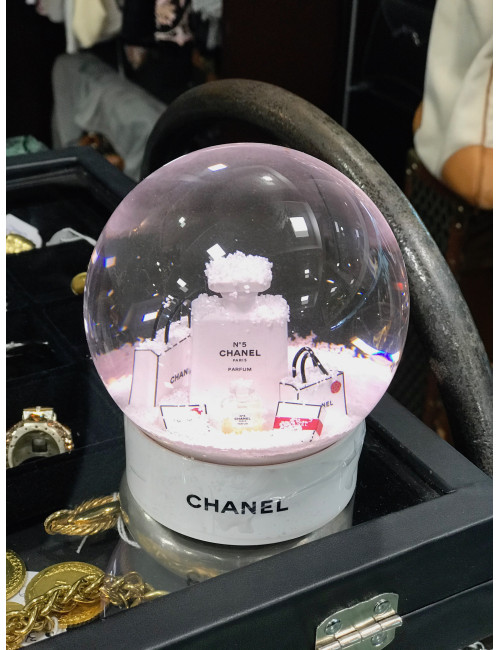 Boule à neige CHANEL