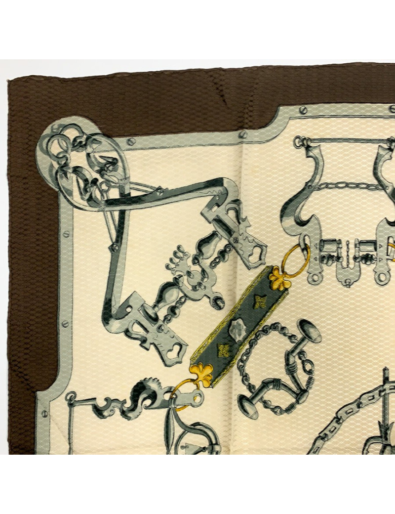  Carré HERMES " Mors et gourmettes" 100 % soie