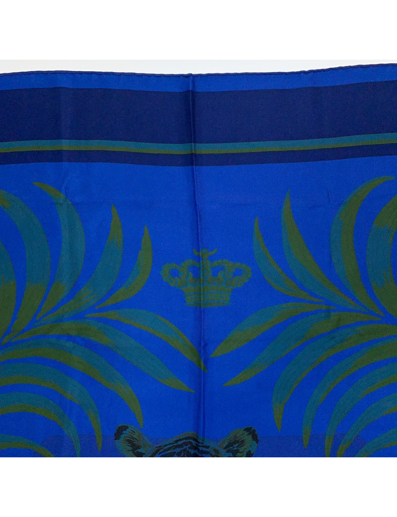 A NETTOYER Carré Hermès bleu nuit avec tigre