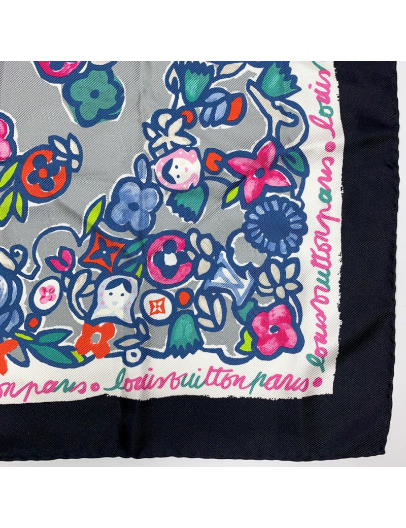 Carré Louis Vuitton