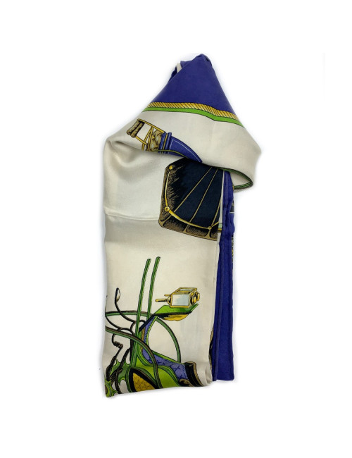 Carré HERMES "Voitures à transformation" soie 100 %